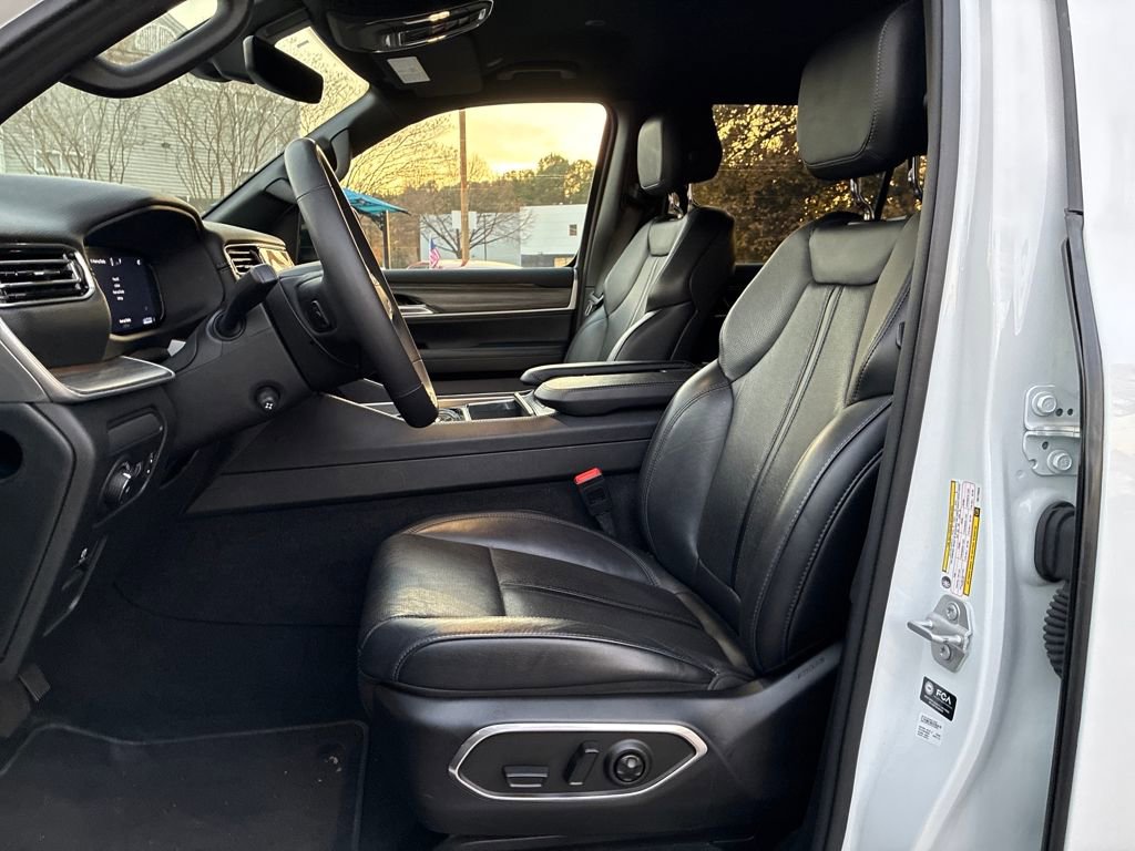 Used 2024 Jeep Wagoneer Series III image 10