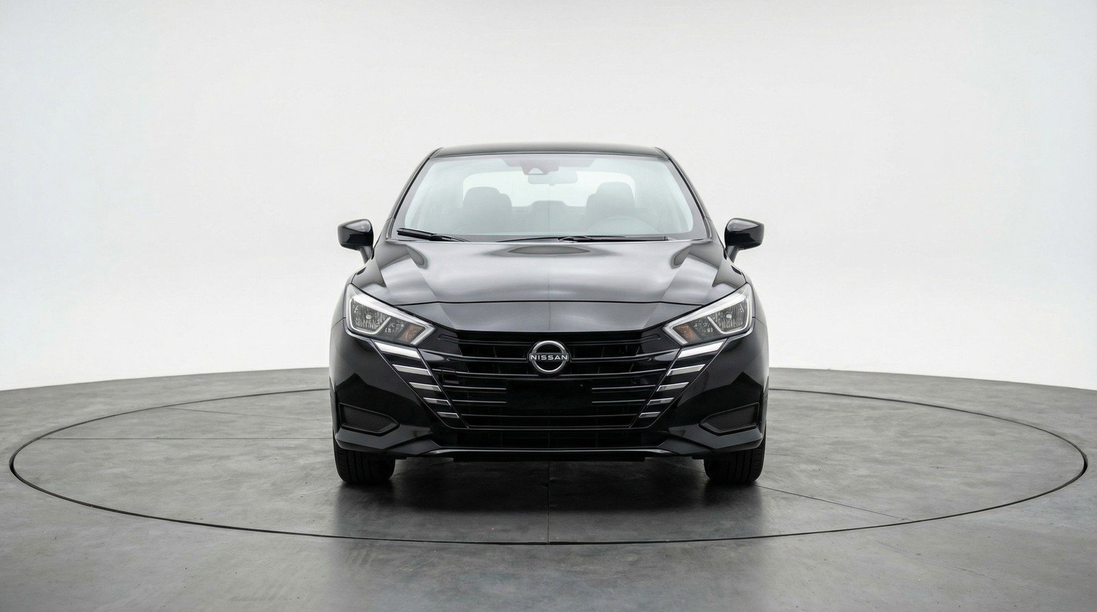 Used 2025 Nissan Versa SV image 2