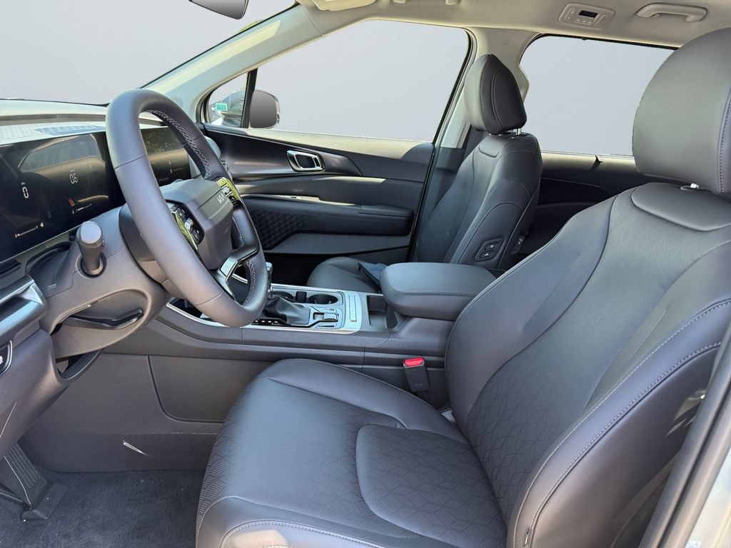 New 2027 Kia Carnival EX FWD image 9