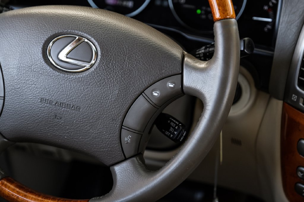 Used 2005 Lexus LX 470 4WD image 15