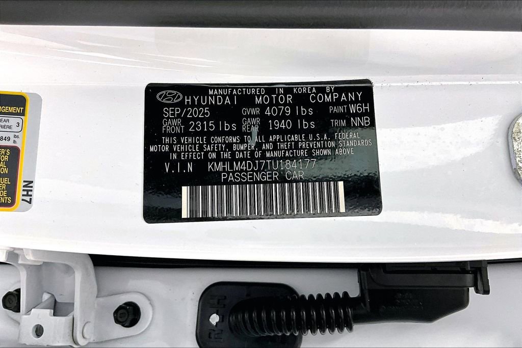 Used 2026 Hyundai Elantra Hybrid FWD image 40