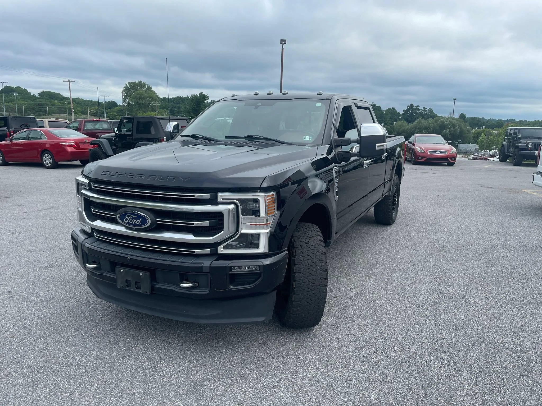 Used 2020 Ford F250 Platinum w/ FX4 Off-Road Package AWD/4WD image 3