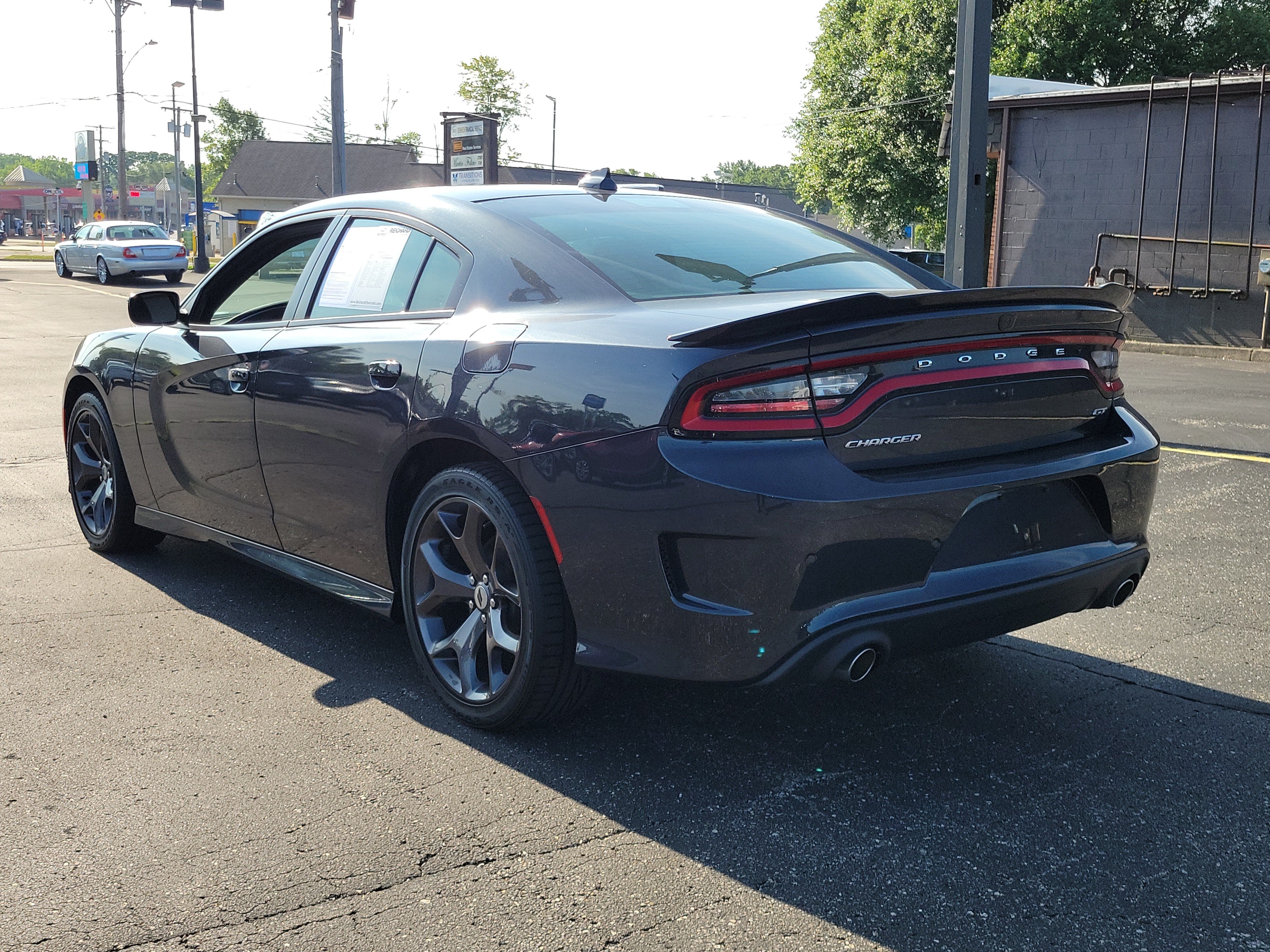 Used 2019 Dodge Charger GT RWD image 3