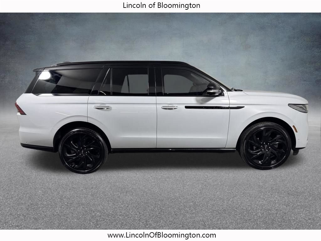 Used 2025 Lincoln Navigator Black Label AWD/4WD image 7
