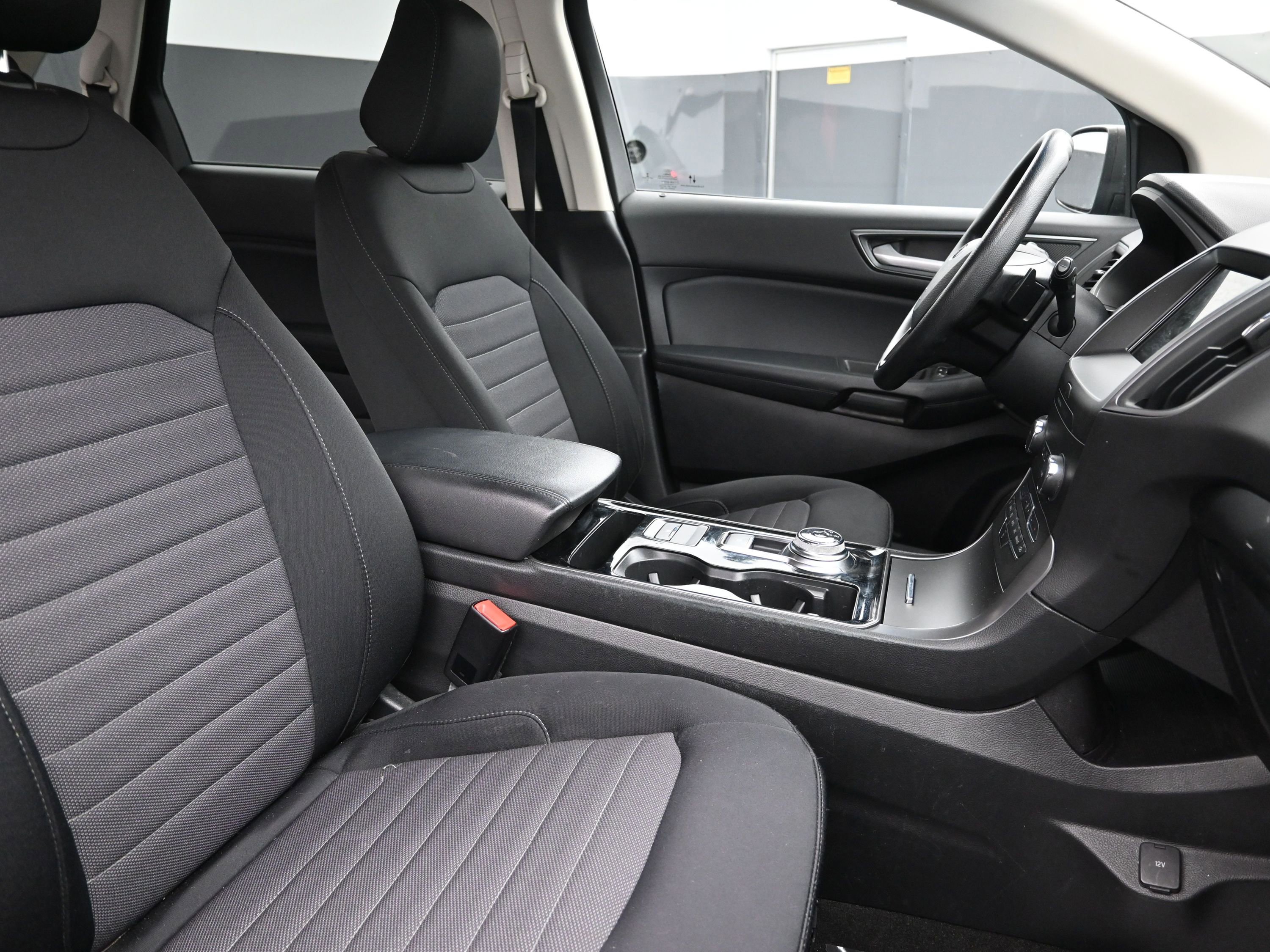 Used 2020 Ford Edge SE AWD/4WD image 27