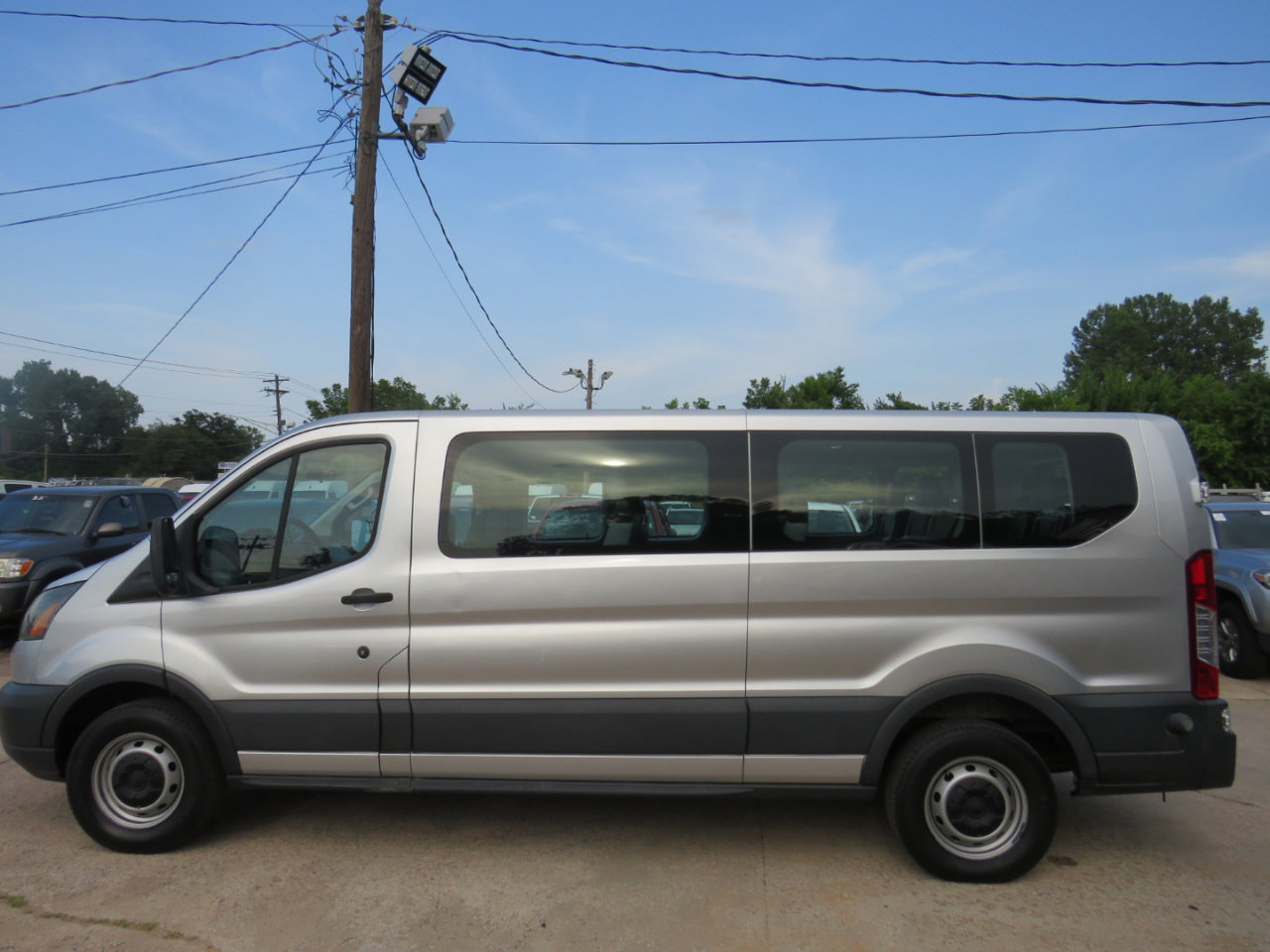 Used 2015 Ford Transit 350 XL RWD image 8