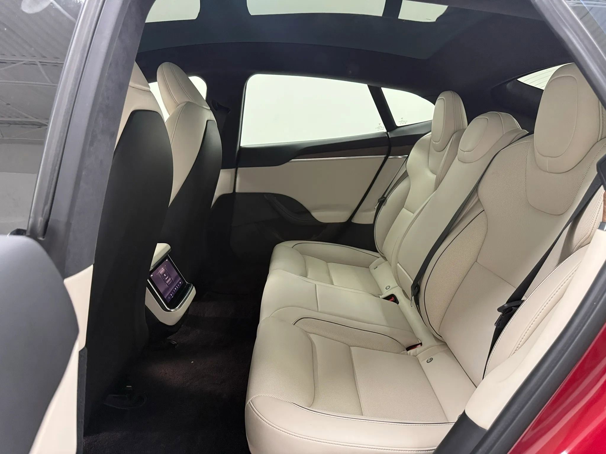 Used 2021 Tesla Model S Plaid image 16