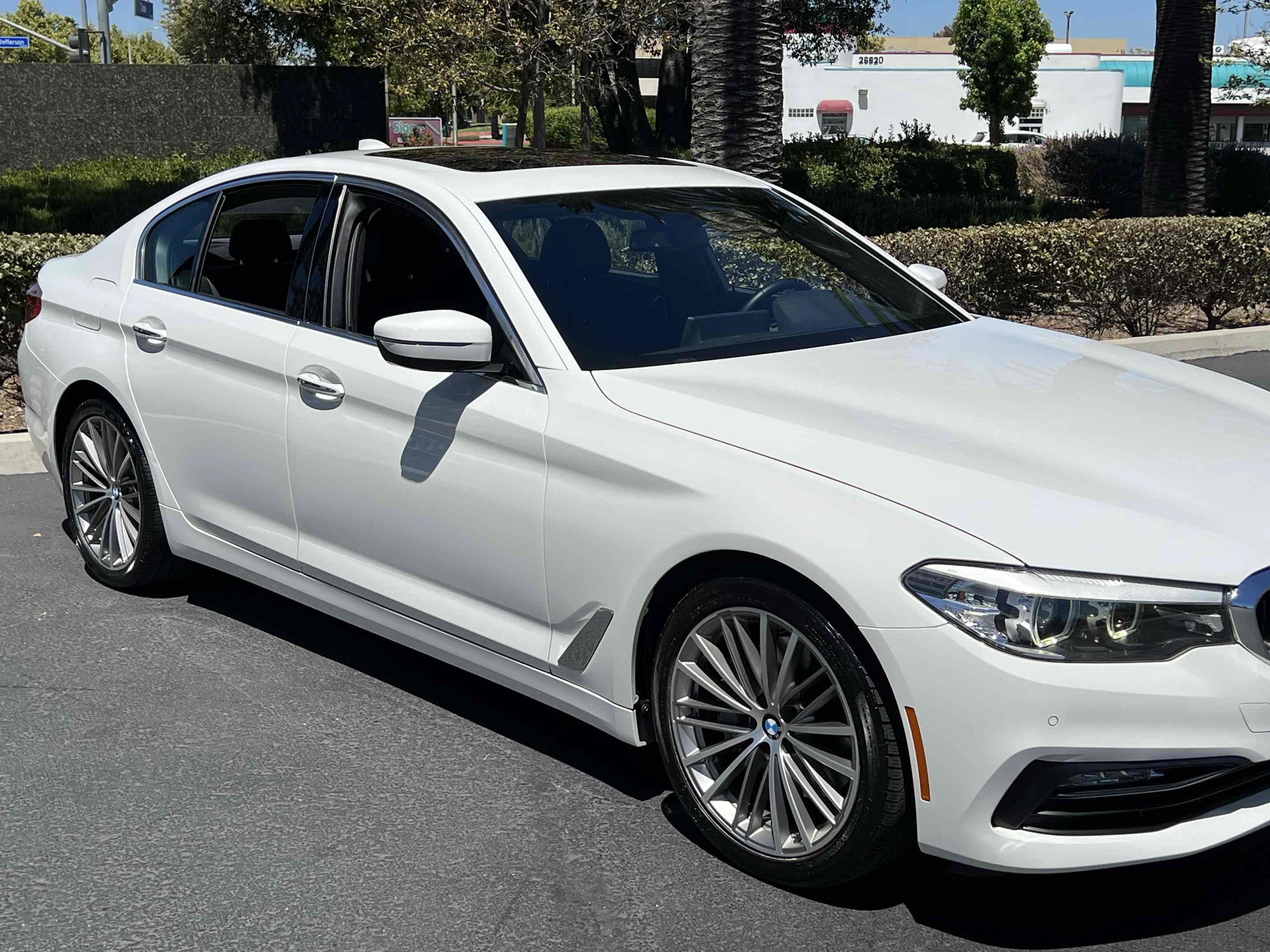 Used 2017 BMW 540i RWD image 39
