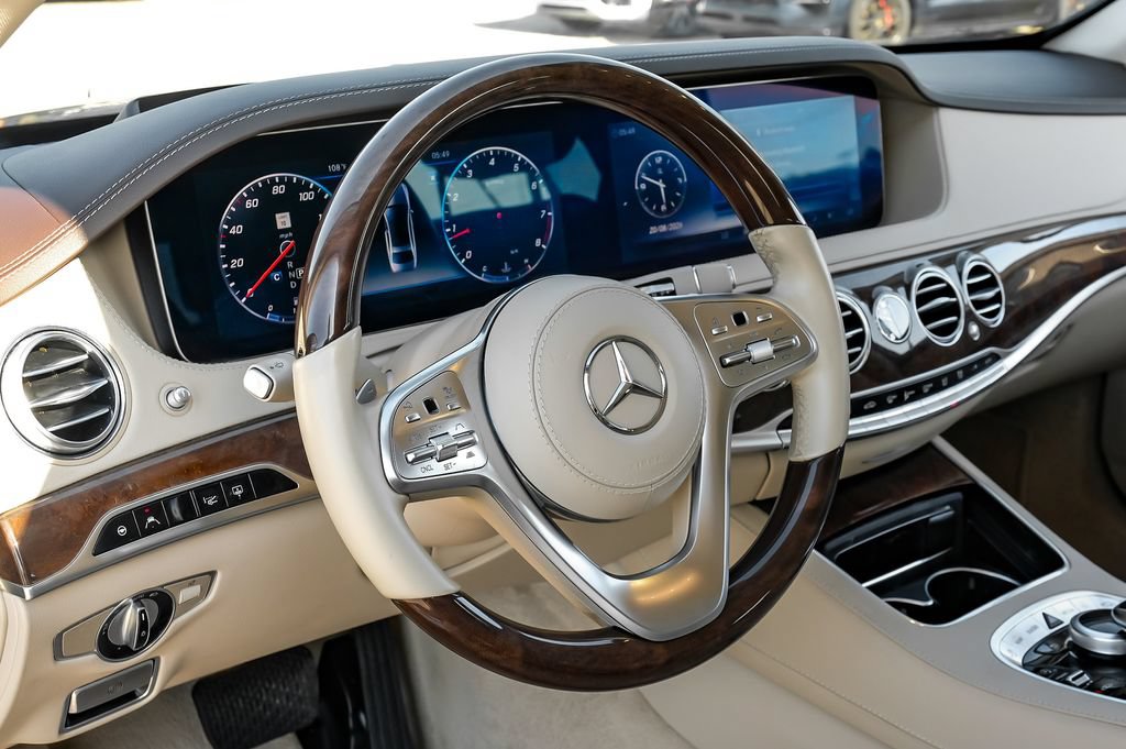 Used 2019 Mercedes-Benz S 560 Sedan image 14