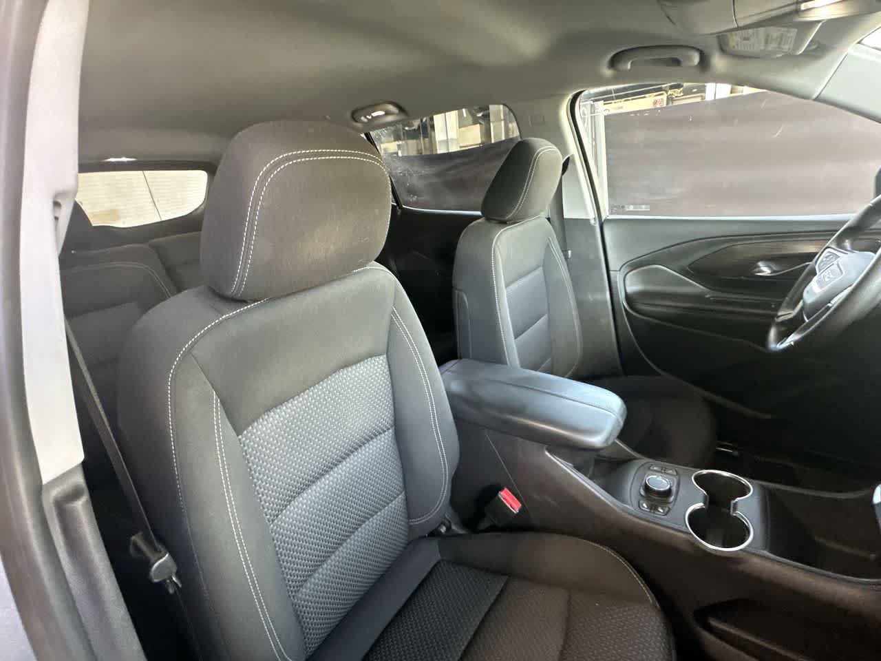 Used 2024 GMC Terrain SLE w/ Driver Convenience Package FWD image 27