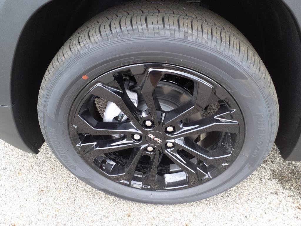 Certified 2022 GMC Terrain SLE w/ Driver Convenience Package image 8