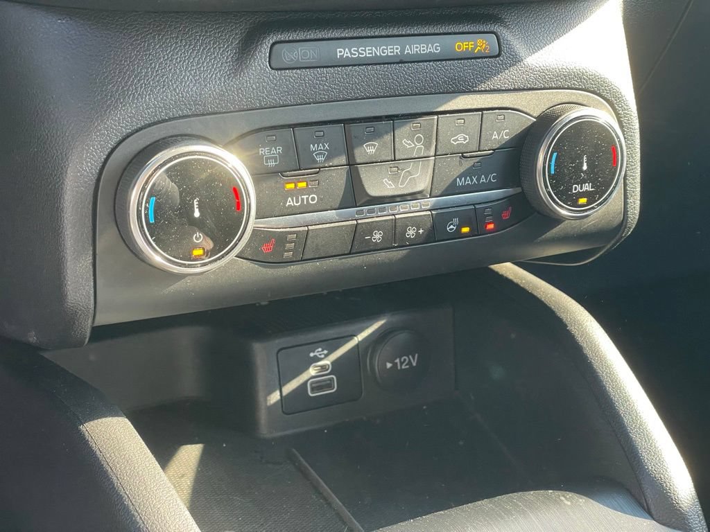 Used 2025 Ford Escape ST-Line Select AWD/4WD image 21