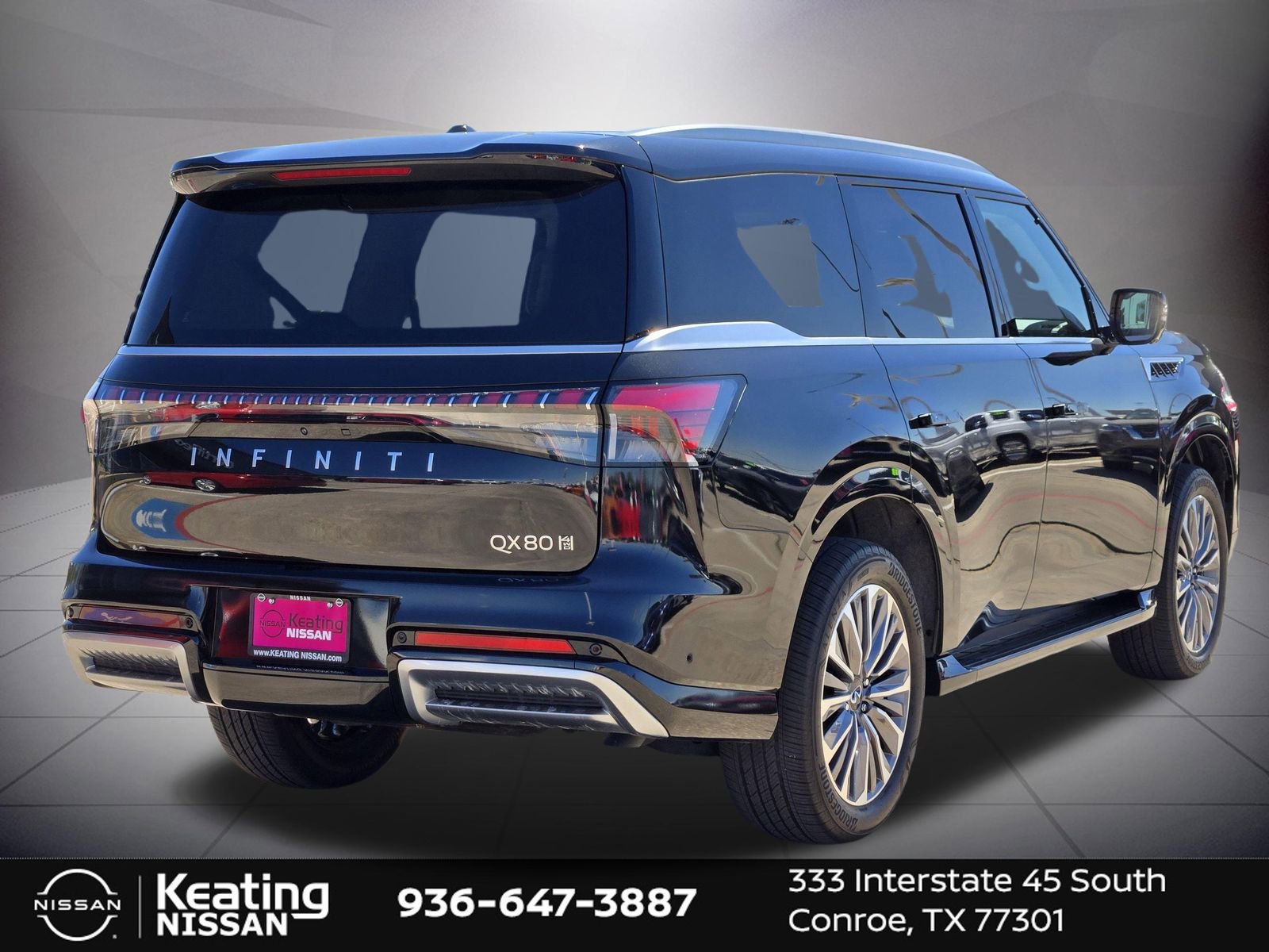 Used 2025 INFINITI QX80 Sensory image 3