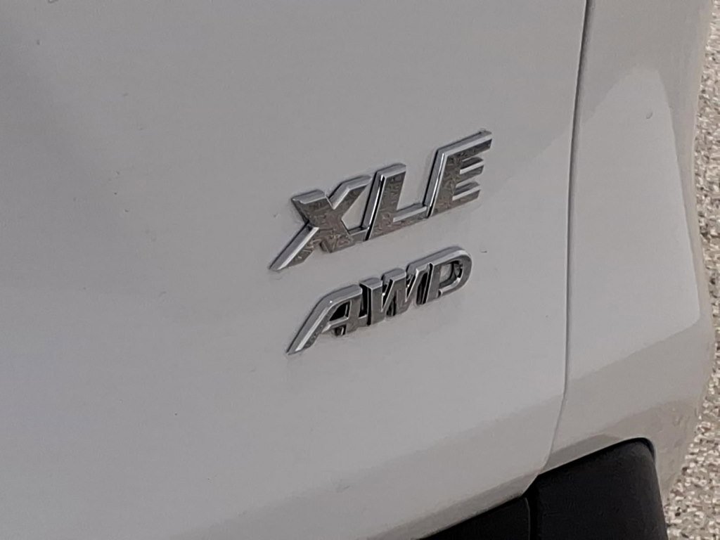 Used 2019 Toyota RAV4 XLE w/ Convenience Package image 25