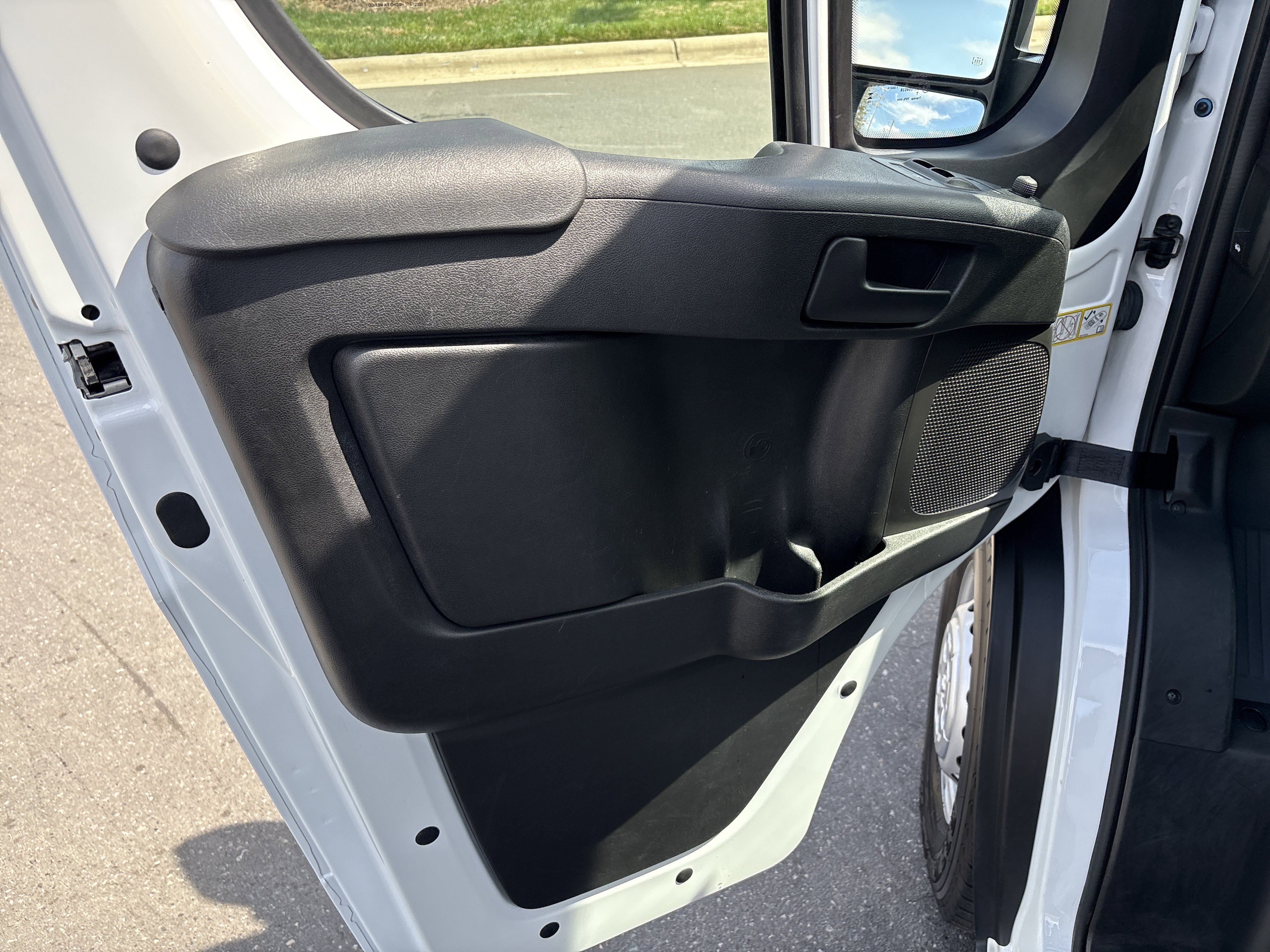 Used 2024 RAM ProMaster 2500 w/ Safety Group image 14