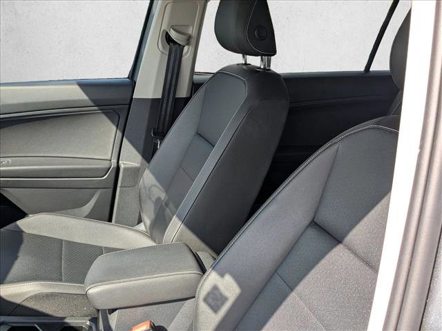 Used 2021 Volkswagen Tiguan SE image 11