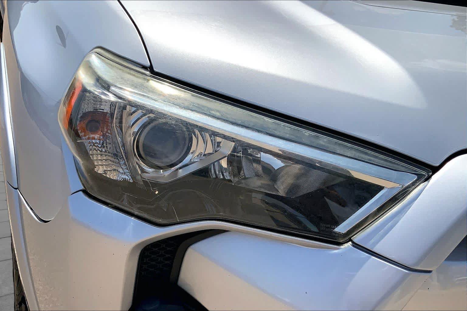 Used 2018 Toyota 4Runner TRD Off-Road Premium AWD/4WD image 36