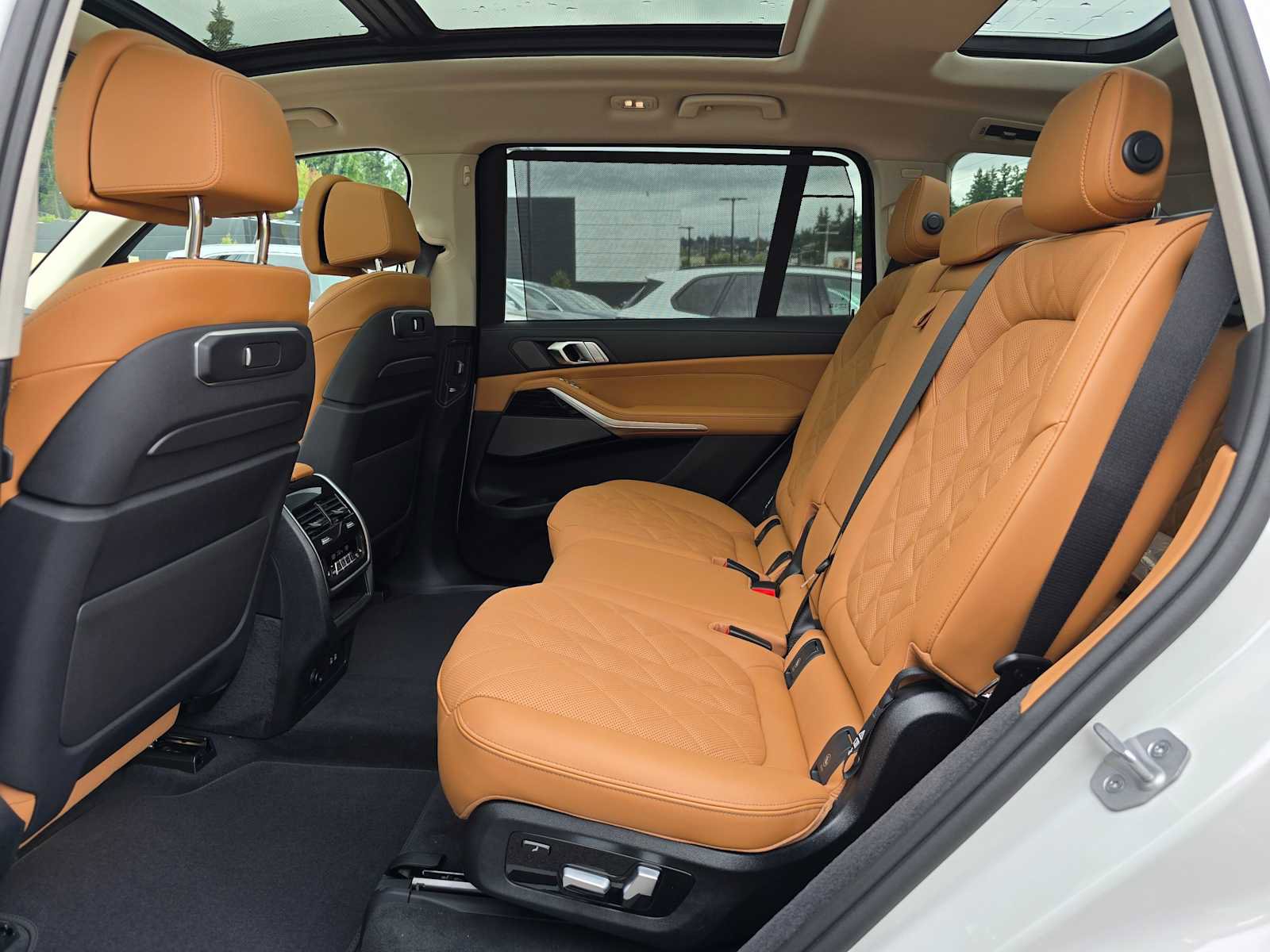 New 2026 BMW X7 xDrive40i w/ Executive Package image 18