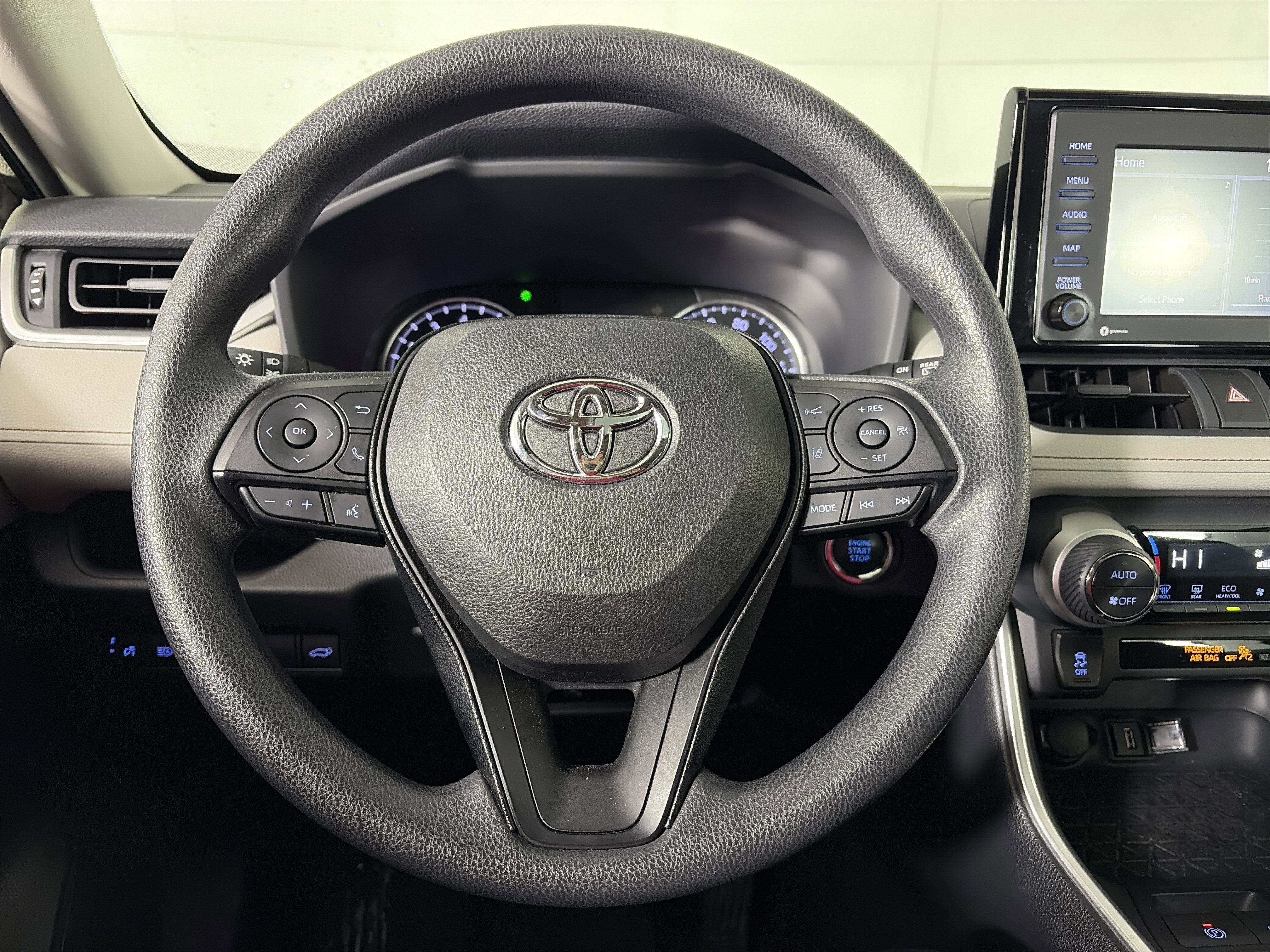 Used 2020 Toyota RAV4 XLE image 29