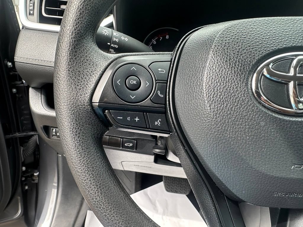 Used 2024 Toyota RAV4 XLE w/ Convenience Package FWD image 15
