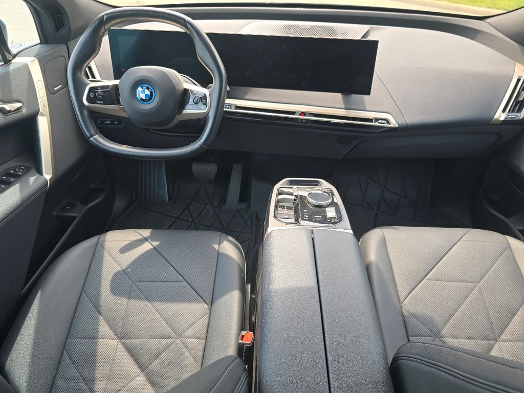 Used 2022 BMW iX xDrive50 w/ Convenience Package AWD/4WD image 21