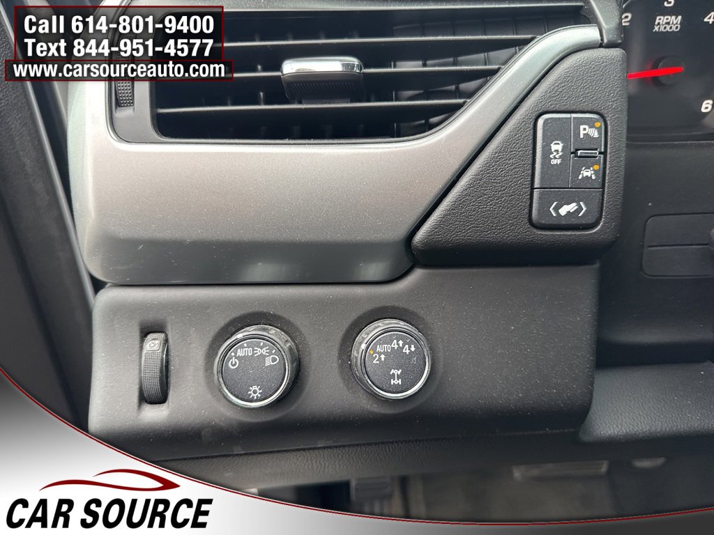 Used 2017 Chevrolet Suburban LT image 24