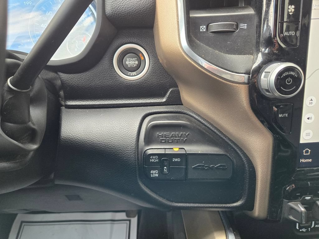 Used 2024 RAM 2500 Laramie AWD/4WD image 33