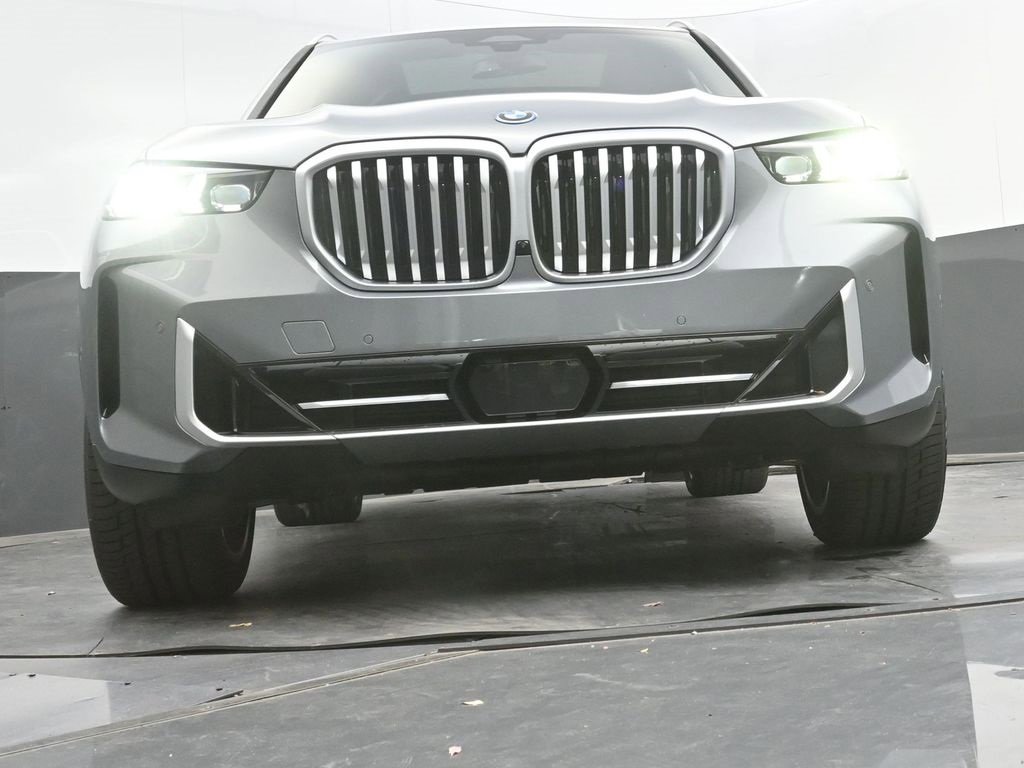 Used 2026 BMW X5 xDrive50e w/ Premium Package image 39