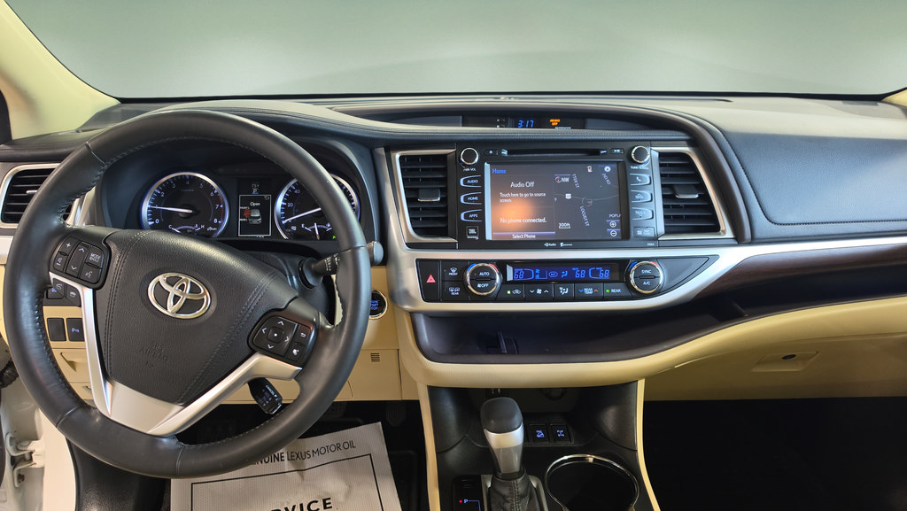 Used 2015 Toyota Highlander Limited AWD/4WD image 17