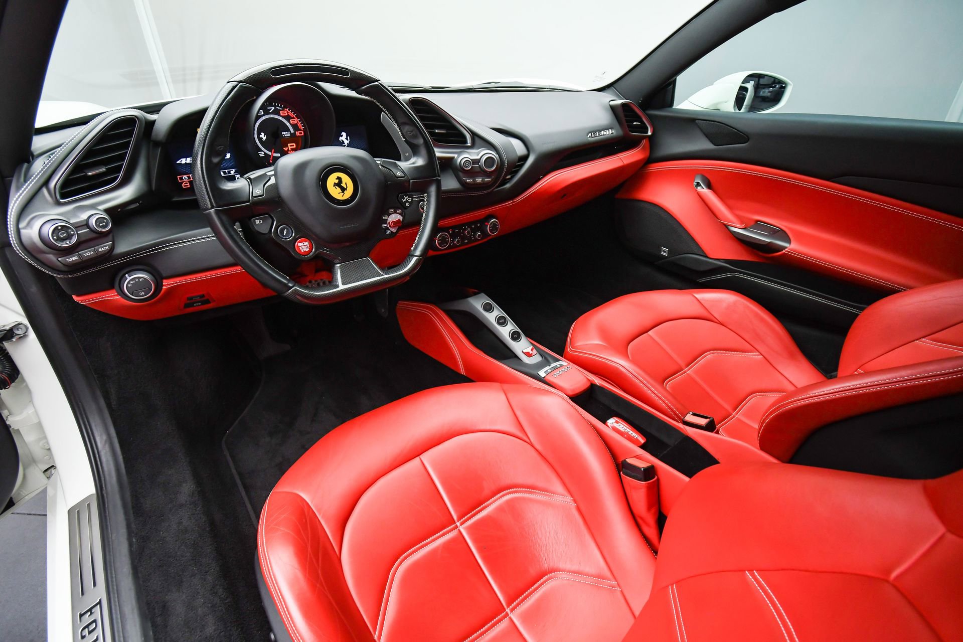 Used 2016 Ferrari 488 GTB image 11