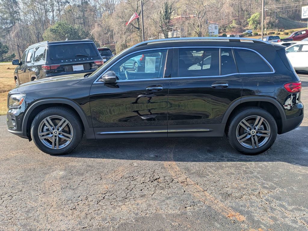 Used 2024 Mercedes-Benz GLB 250 image 3