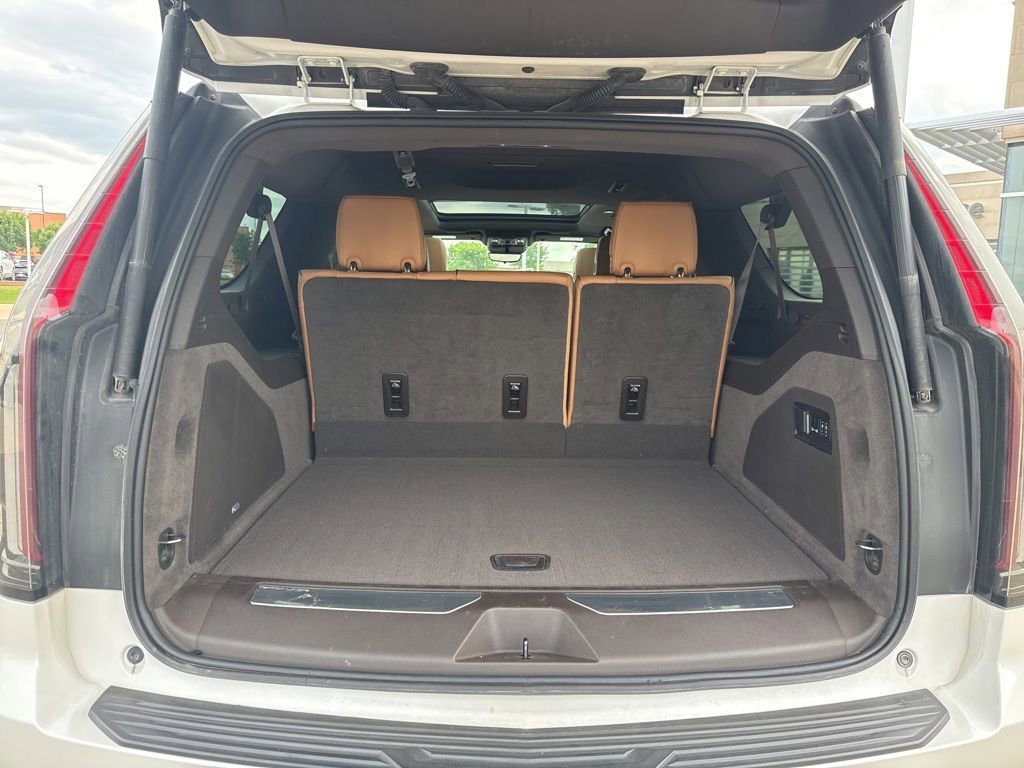 Used 2022 Cadillac Escalade ESV Sport w/ Touring Package AWD/4WD image 7