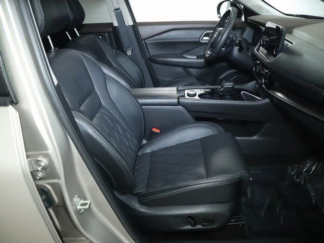 Used 2022 Nissan Rogue Platinum w/ Head-Up Display Package image 37