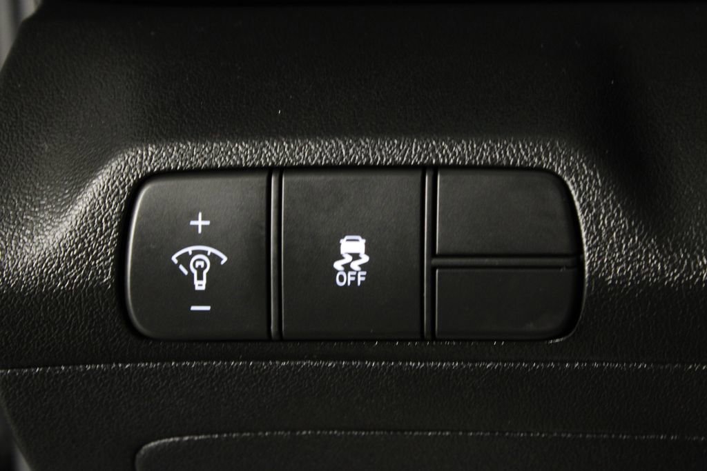 Certified 2026 Hyundai Elantra Sport FWD image 24