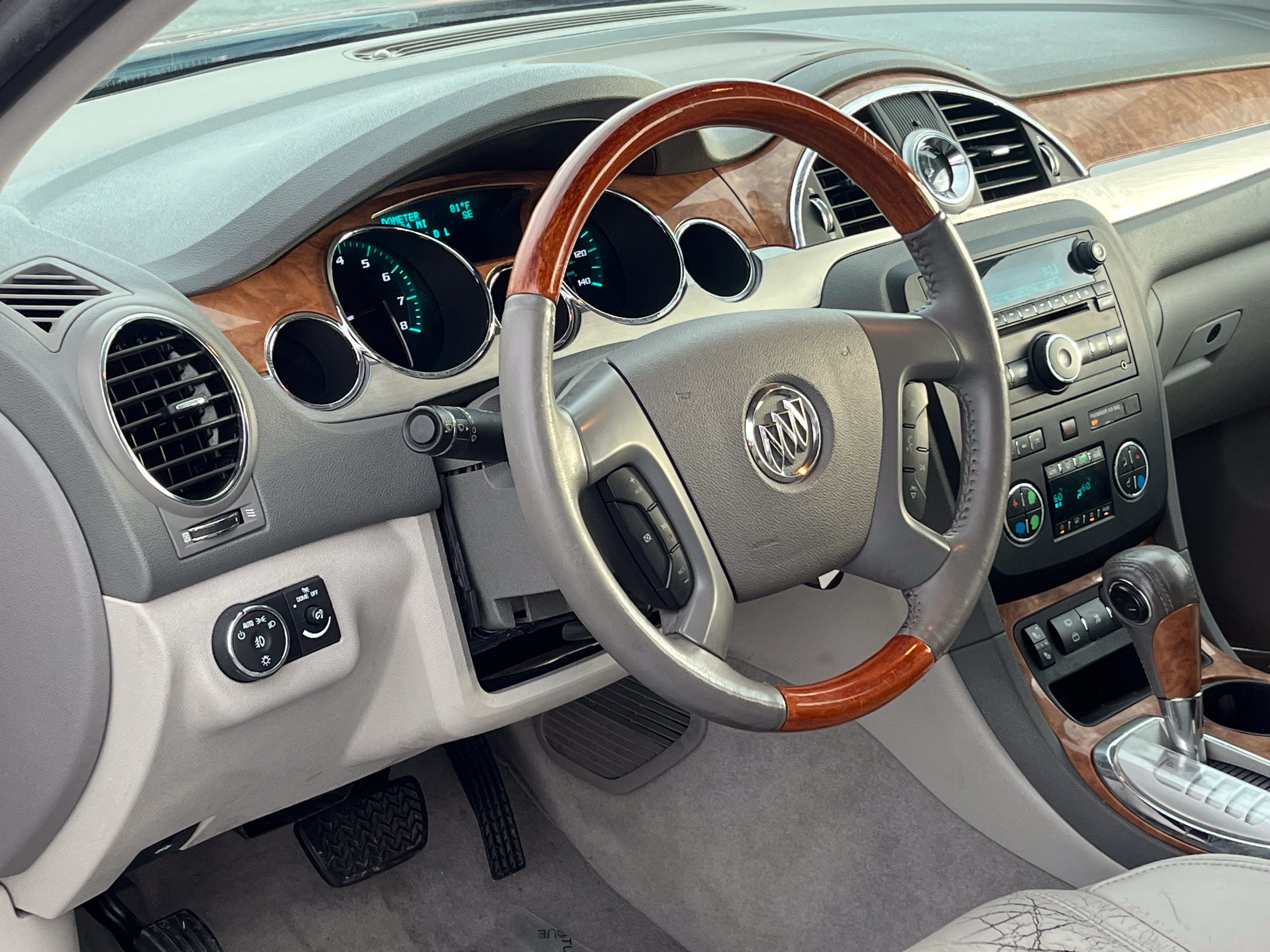 Used 2011 Buick Enclave CXL FWD image 15