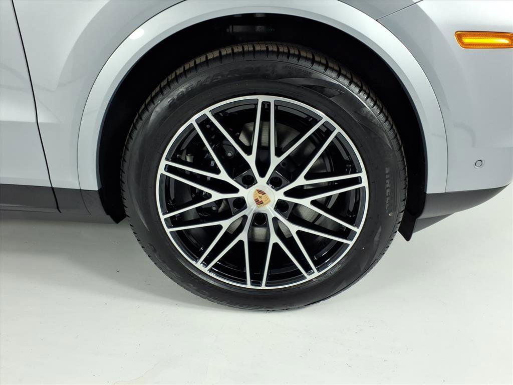 New 2026 Porsche Cayenne Coupe image 29