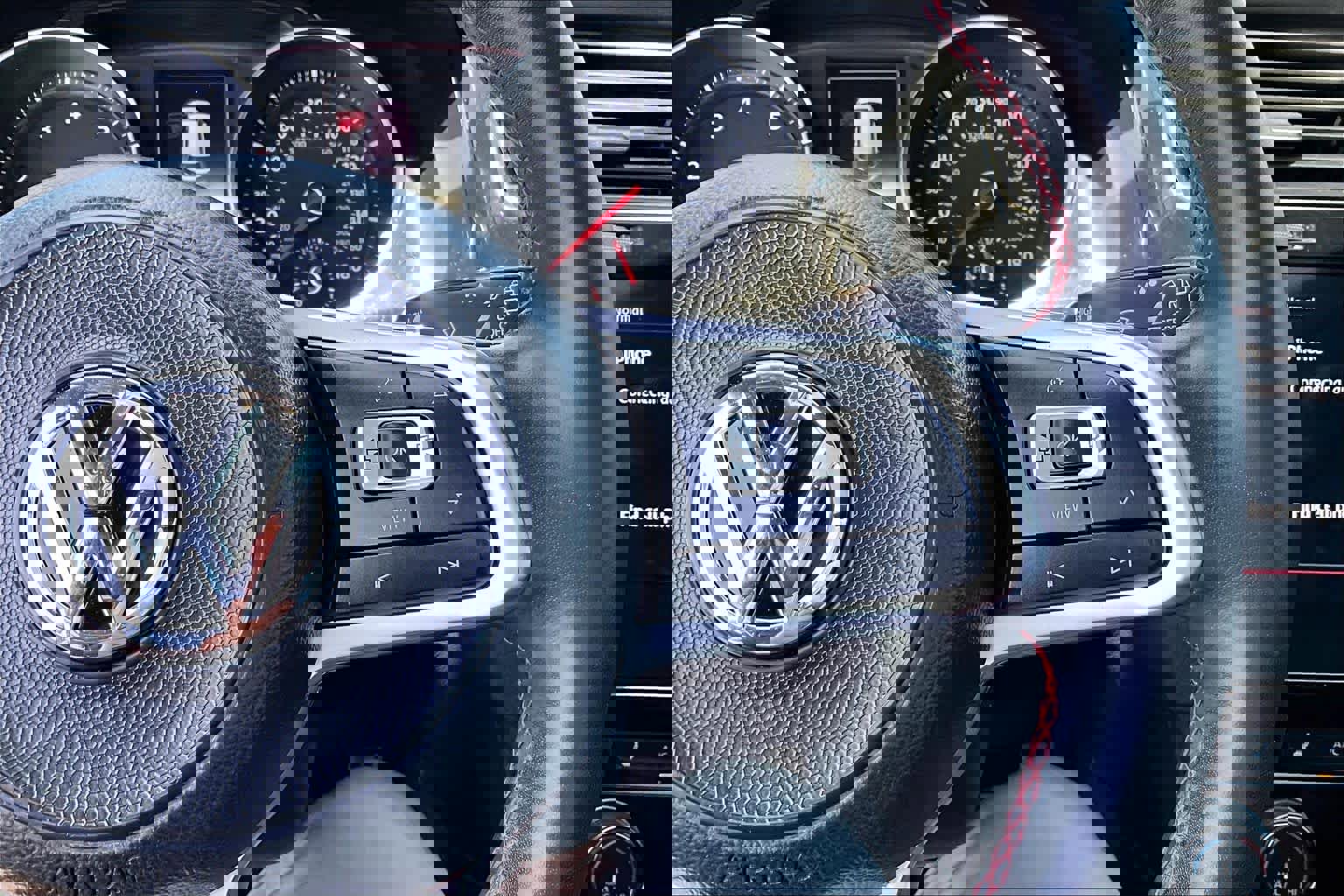 Used 2019 Volkswagen GTI SE FWD image 24