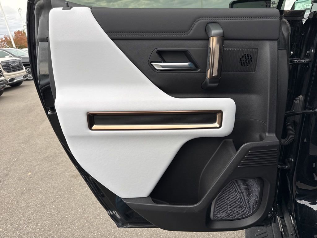 Used 2025 GMC Hummer EV 2X image 30