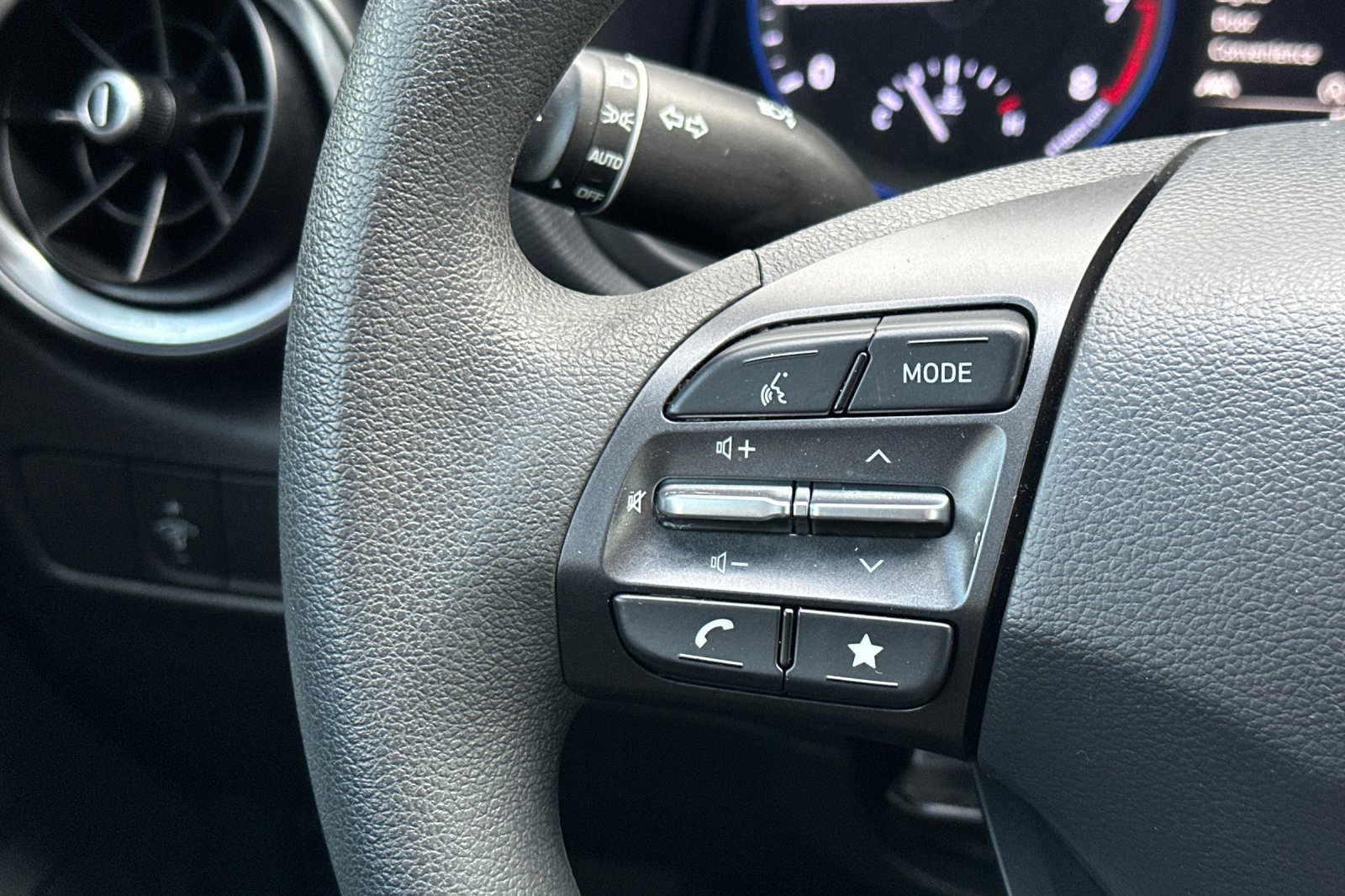 Used 2022 Hyundai Kona SEL w/ Cargo Package image 25