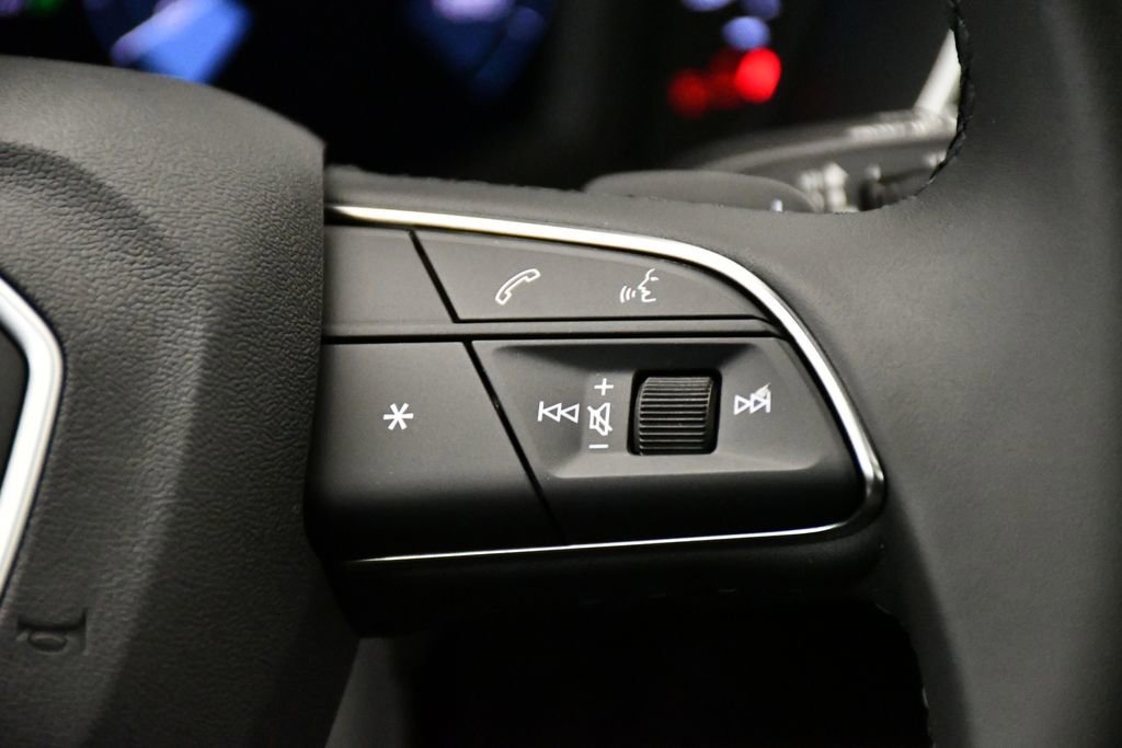 Used 2025 Audi Q3 2.0T Premium w/ Convenience Package image 24