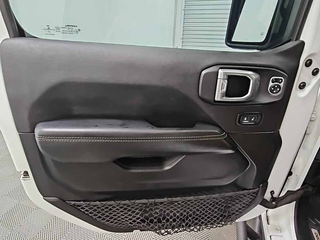 Used 2021 Jeep Wrangler Unlimited Sahara image 29