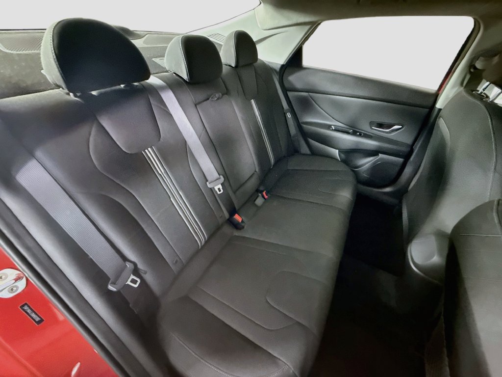 Used 2021 Hyundai Elantra SEL w/ Convenience + Premium Package FWD image 30