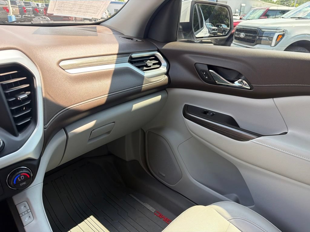 Used 2019 GMC Acadia SLT FWD image 18