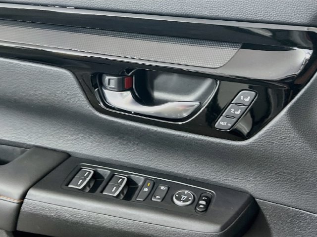 Certified 2025 Honda CR-V Sport Touring image 13