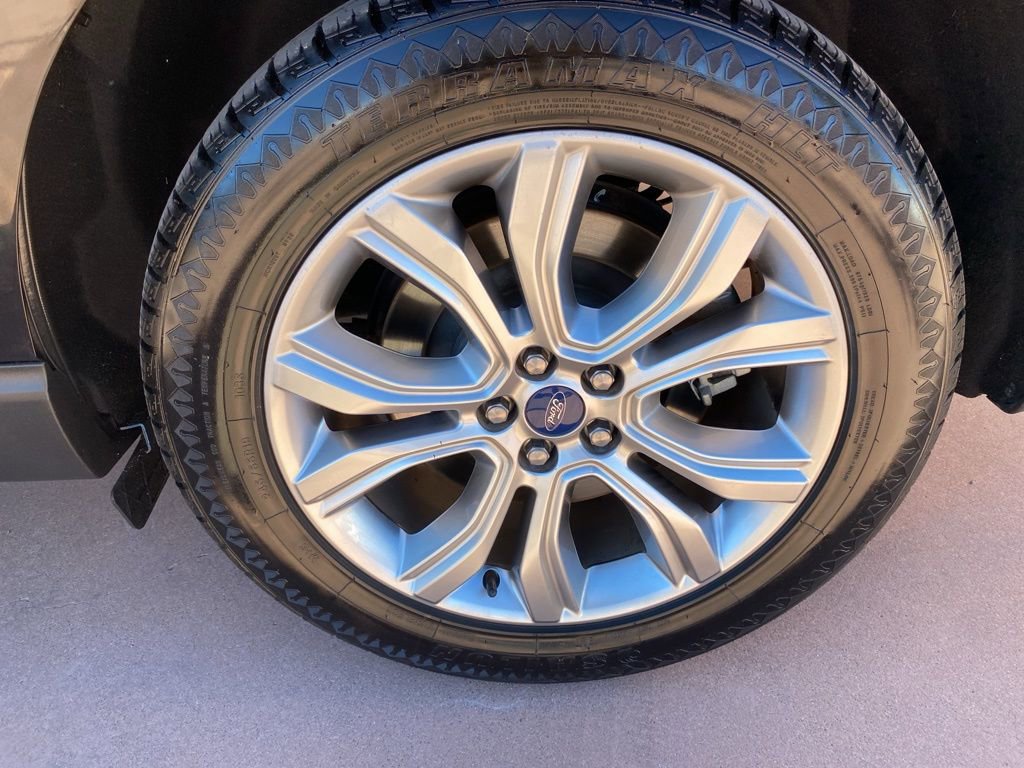 Certified 2022 Ford Edge Titanium AWD/4WD image 38