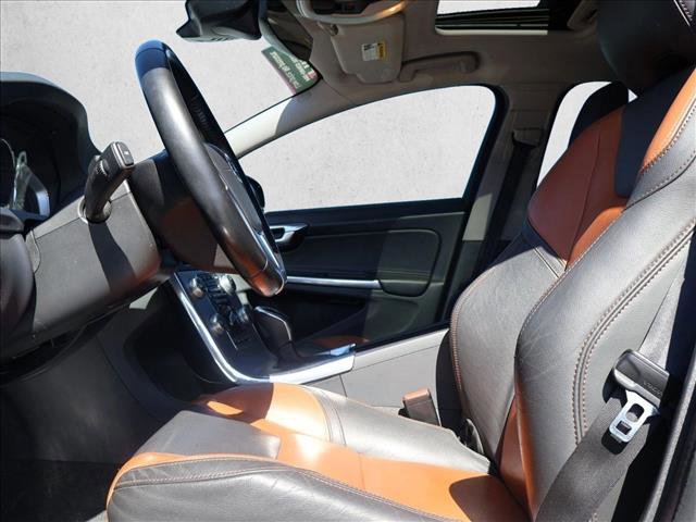 Used 2018 Volvo V60 T5 Cross Country w/ Convenience Package image 21