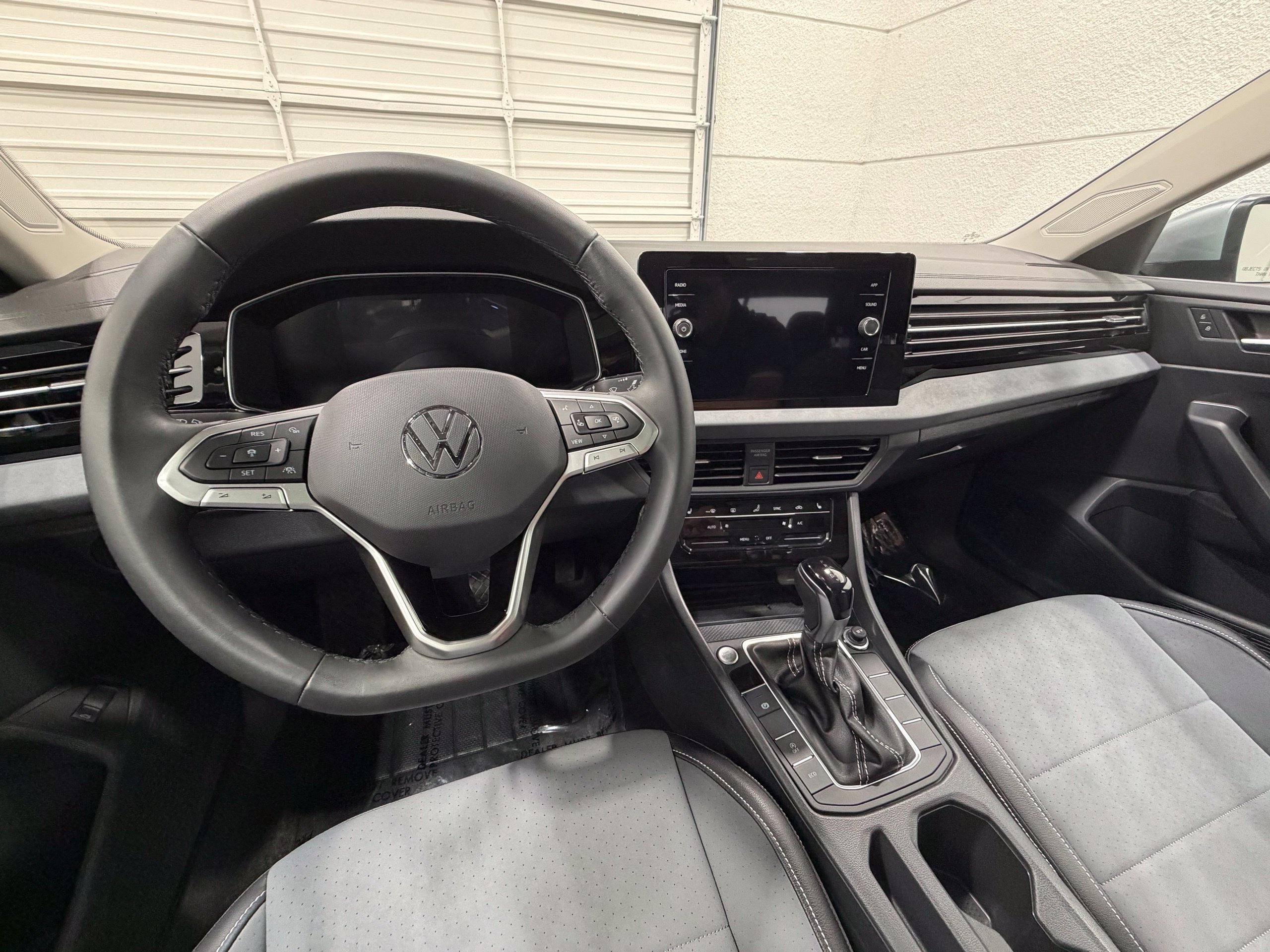 Certified 2026 Volkswagen Jetta SE FWD image 38