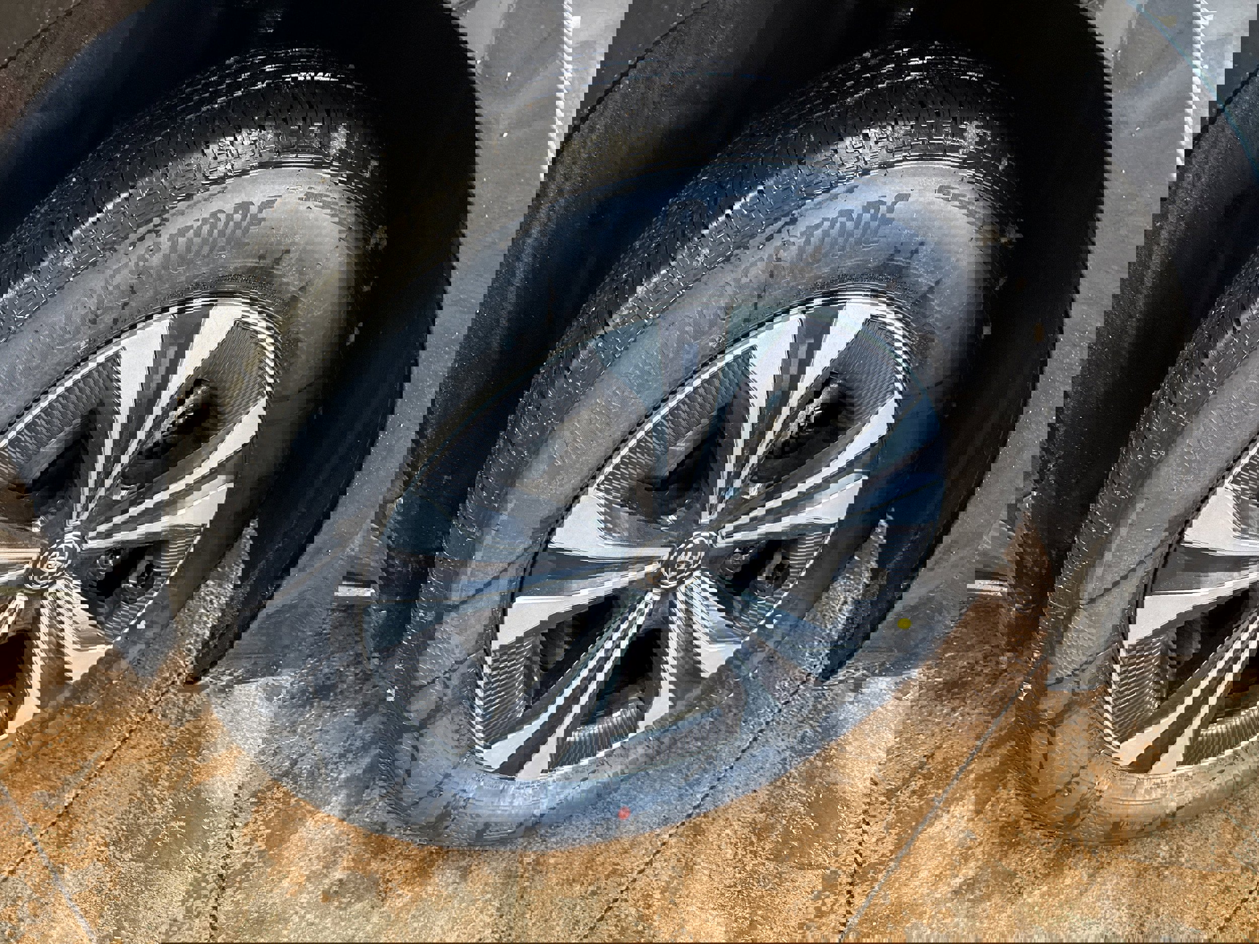 Used 2023 Toyota bZ4X XLE w/ Weather Package AWD/4WD image 11