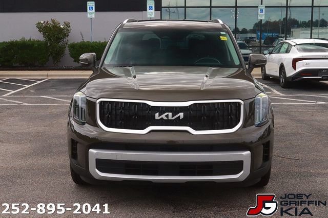 Certified 2025 Kia Telluride EX FWD image 2