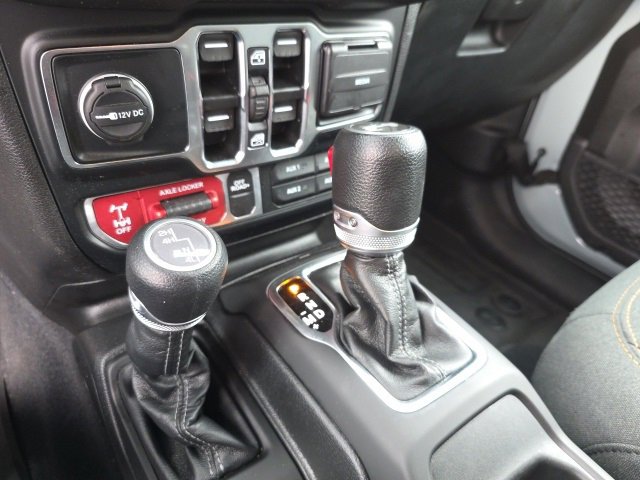 Used 2024 Jeep Wrangler Willys image 28